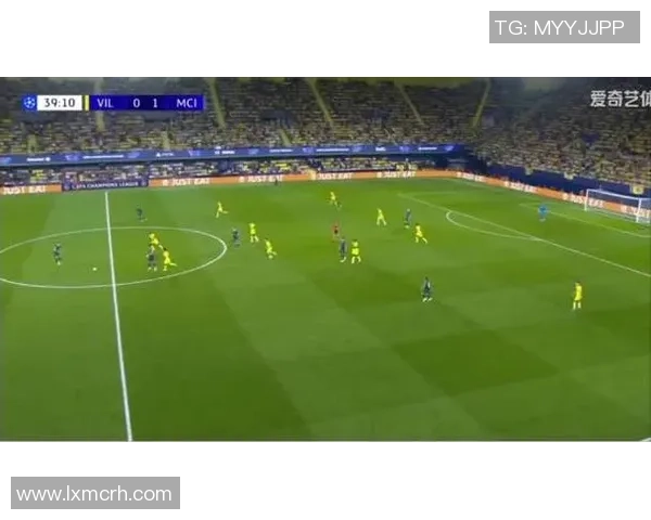 琼斯欧冠单场传球125次成功率96%上赛季以来中场第三人表现突出